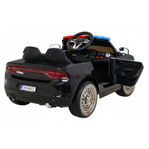 autko policyjne z pilotem